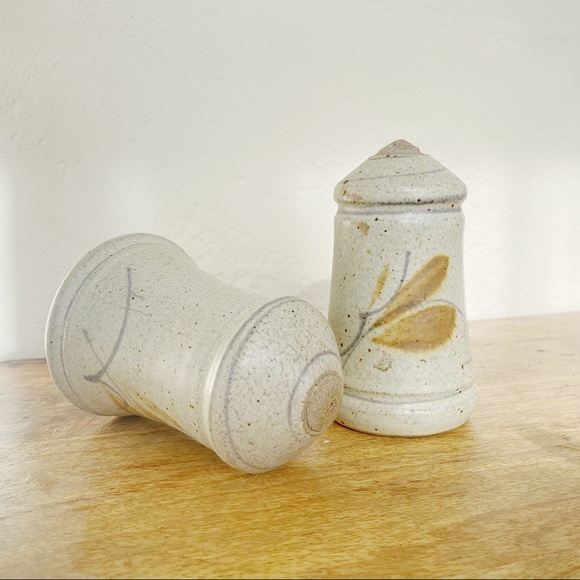 VINTAGE HANDMADE STUDIO POTTERY S + P SHAKER - Picture 2 of 5